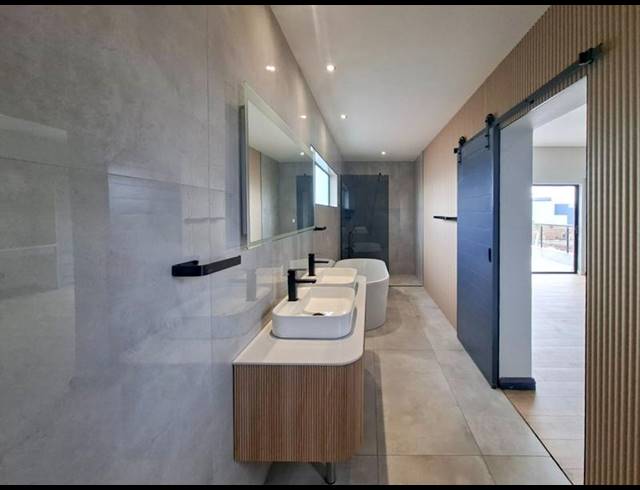 4 BEDROOM HOUSE FOR SALE IN FOUNTAINBROOK ESTATE